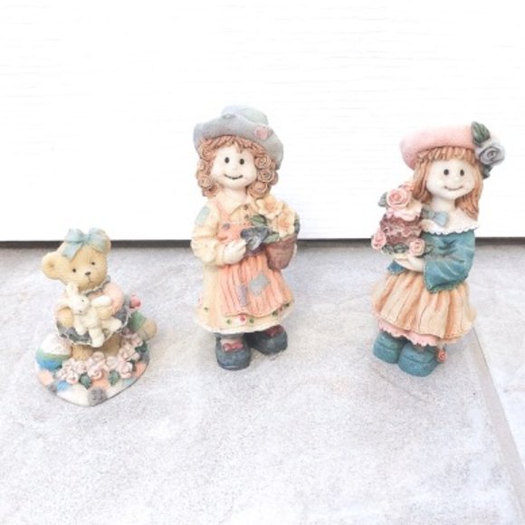 CUTE Figurines Doll and Teddy Bear - Picture 3 of 5